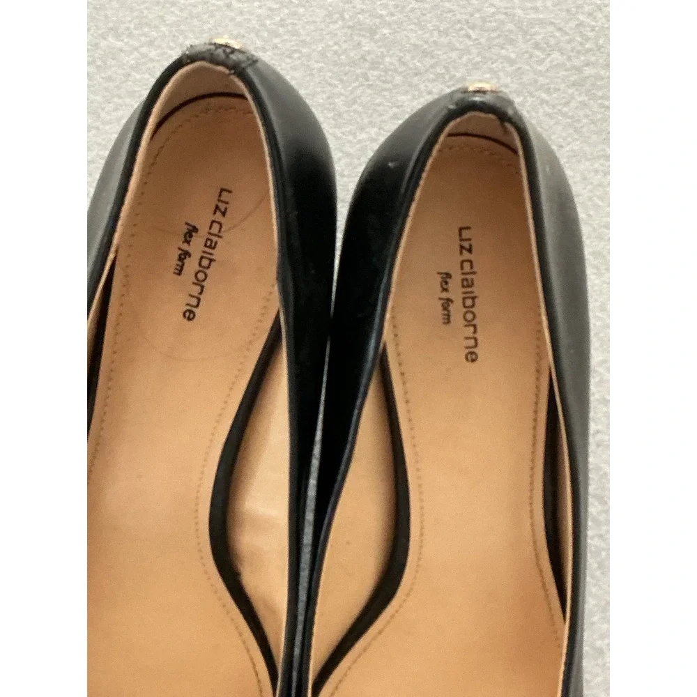 Liz Claiborne Pumps 10M Black Flex Form Pointed Toe Kitten Heels